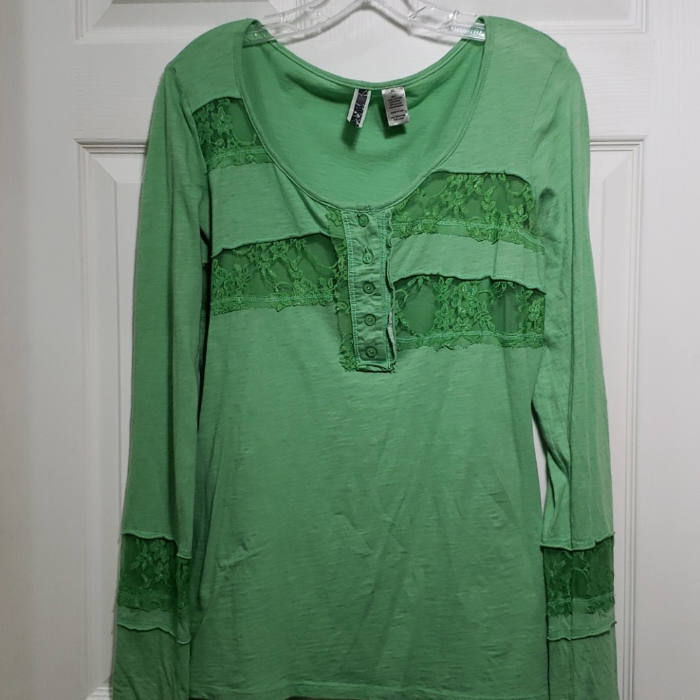 Long sleeve shirt